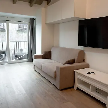 Modern Luxury Nest Within Walking Distance Of *
