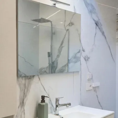 Modern Luxury Nest Within Walking Distance Of Апартаменты *